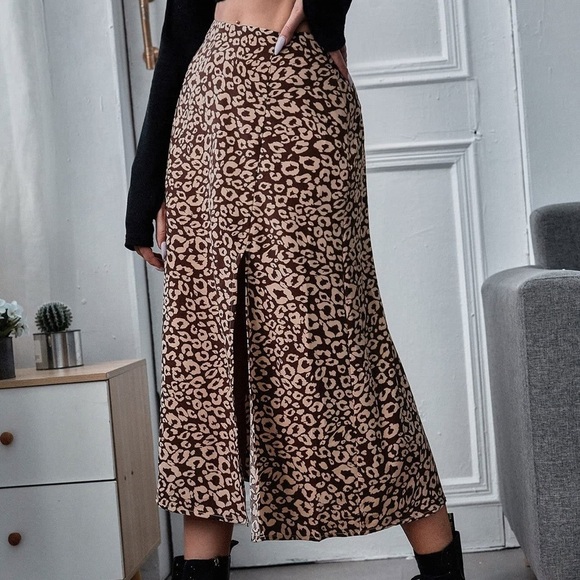 SHEIN Leopard Print Brown Skirt - Picture 1 of 5